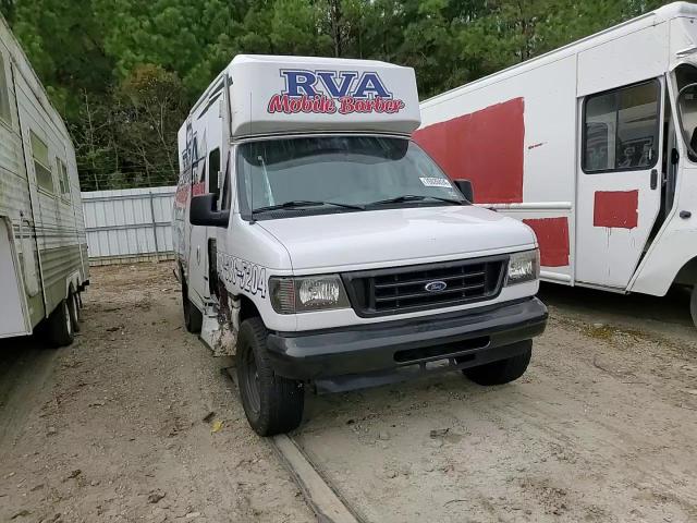 2006 Ford Econoline - Image 11