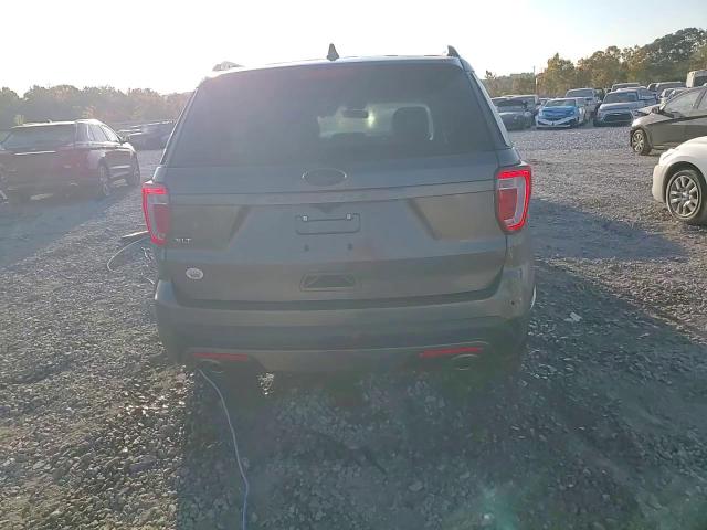 2017 Ford Explorer - Image 14