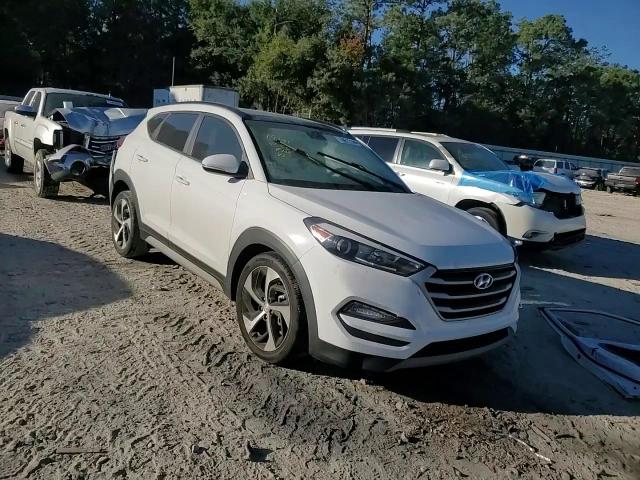 2018 Hyundai Tucson Value VIN: KM8J33A25JU813515 Lot: 76611144