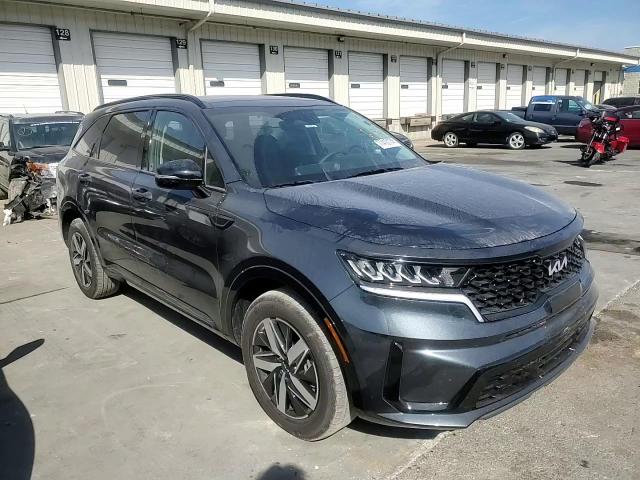 2023 Kia Sorento - Image 12