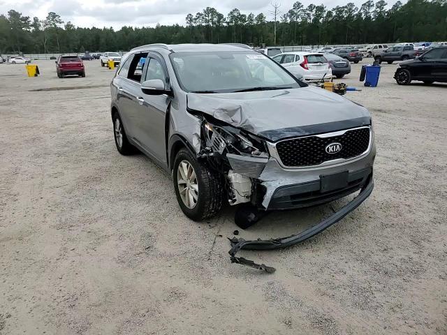 2017 Kia Sorento - Image 11