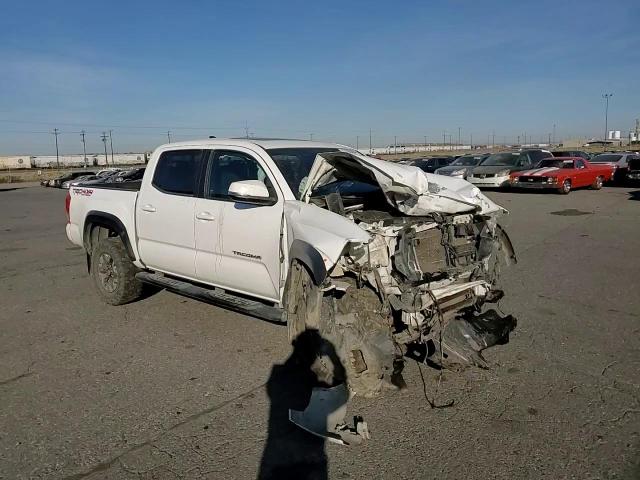 2016 Toyota Tacoma - Image 11