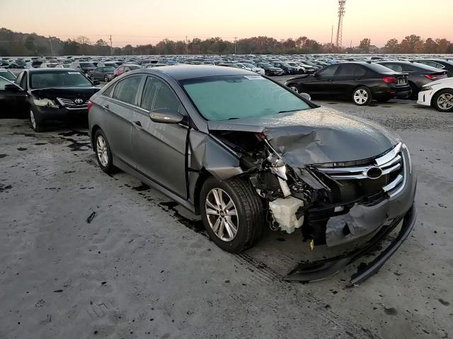 2014 Hyundai Sonata - Image 10