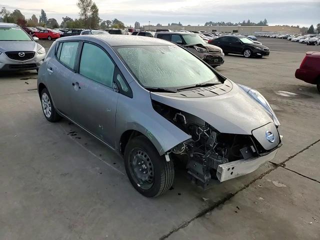 2015 Nissan Leaf - Image 11