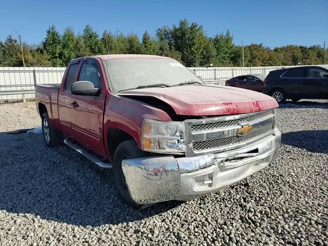 2013 Chevrolet Silverado - Image 11
