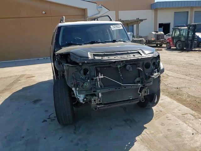 JTEBU4BF5BK111443 2011 Toyota Fj Cruiser