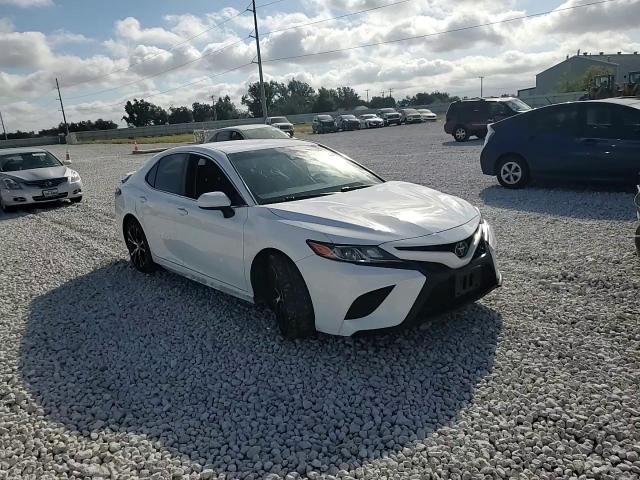 2018 Toyota Camry L VIN: 4T1B11HK3JU062869 Lot: 77132364