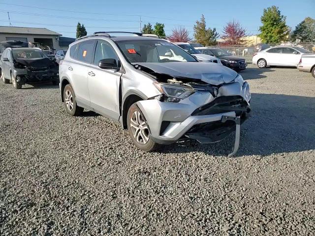 2018 Toyota RAV 4 - Image 12