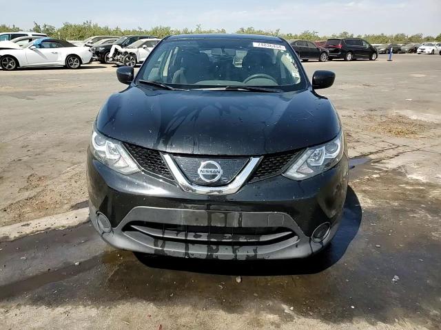 2018 Nissan Rogue - Image 12