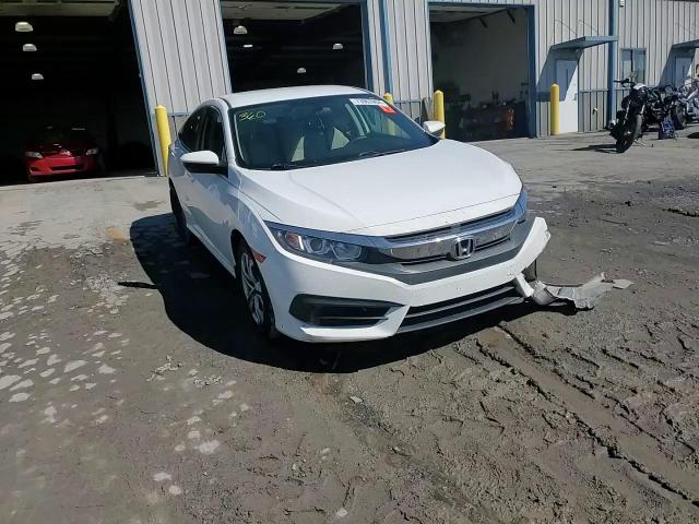 2HGFC2F5XJH591792 2018 Honda Civic Lx