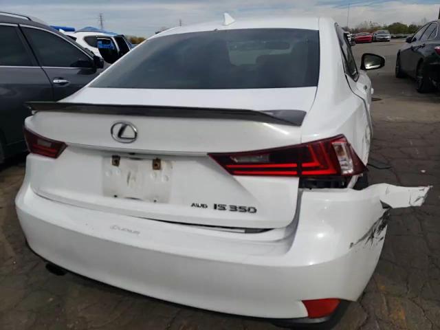 2014 Lexus IS - Image 13