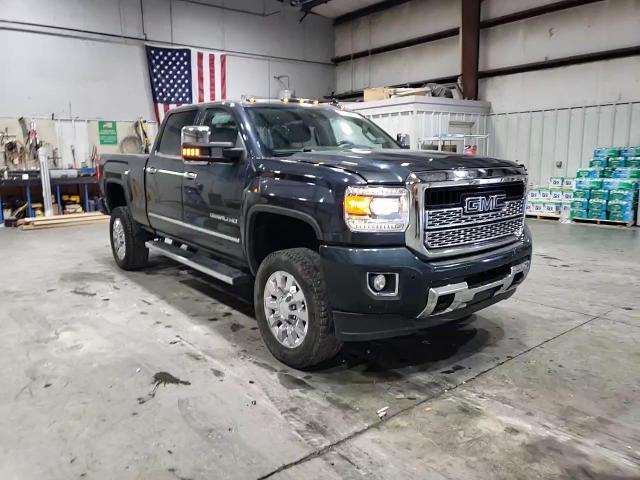 2019 GMC Sierra K2500 Denali VIN: 1GT12SEGXKF200528 Lot: 76136714