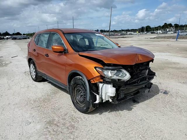 2017 Nissan Rogue S VIN: JN8AT2MT4HW140481 Lot: 76343204