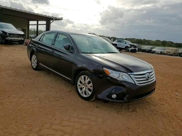 2012 Toyota Avalon - Image 15