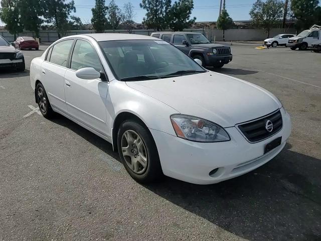 2003 Nissan Altima - Image 11