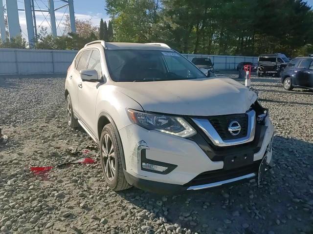 2017 Nissan Rogue - Image 12