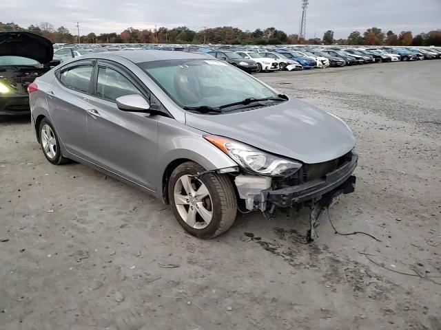 2013 Hyundai Elantra - Image 11