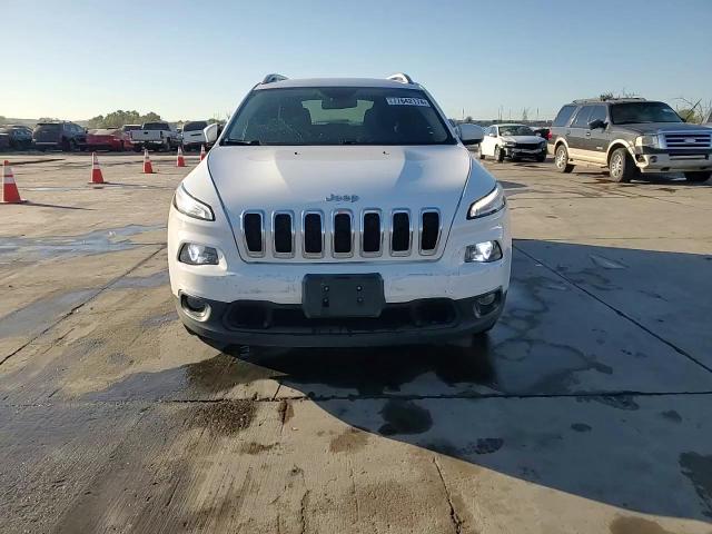 2018 Jeep Cherokee Latitude VIN: 1C4PJLCB3JD553701 Lot: 77642174