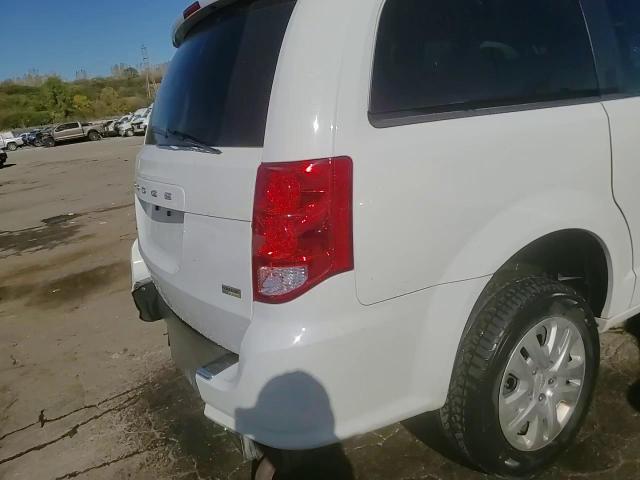 2019 Dodge Caravan - Image 14