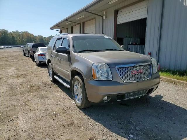 2013 GMC Yukon - Image 12