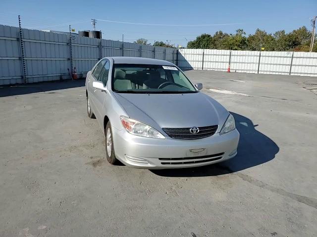 2004 Toyota Camry Le VIN: 4T1BF30K74U078490 Lot: 73874974