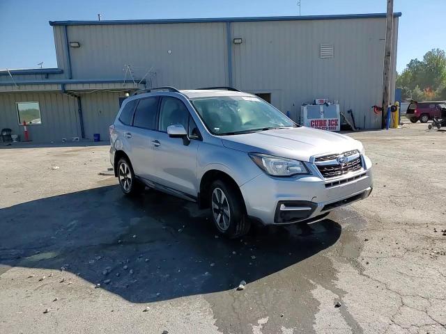 2017 Subaru Forester 2.5I Premium VIN: JF2SJAEC6HH403168 Lot: 77066094