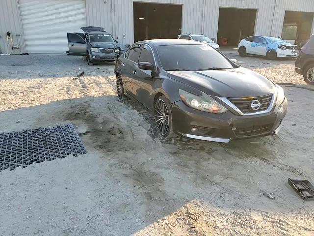 2017 Nissan Altima 2.5 VIN: 1N4AL3AP8HC246237 Lot: 77972294