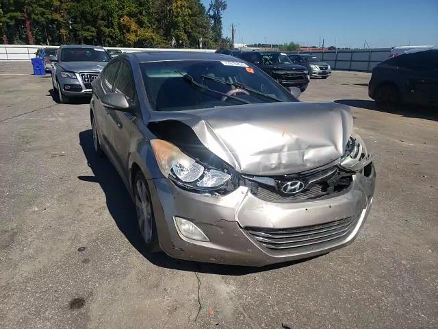 2012 Hyundai Elantra - Image 11