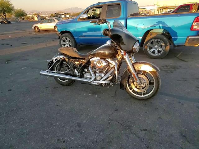 2010 Harley-Davidson Flhx VIN: 1HD1KB413AB625882 Lot: 73652664