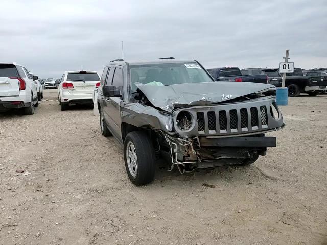 2012 Jeep Liberty (Patriot) - Image 12