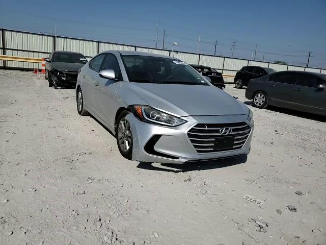 5NPD84LF4HH085831 2017 Hyundai Elantra Se