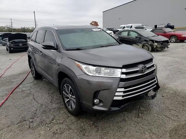 2018 Toyota Highlander Se VIN: 5TDJZRFH6JS557103 Lot: 77253444