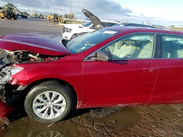 2017 Toyota Camry - Image 13