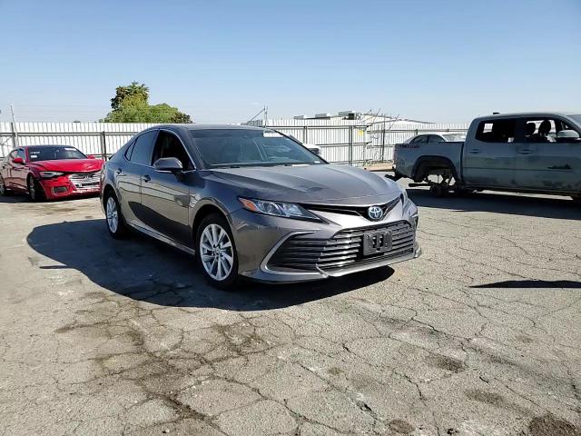 4T1R11BK5MU032347 2021 Toyota Camry Le