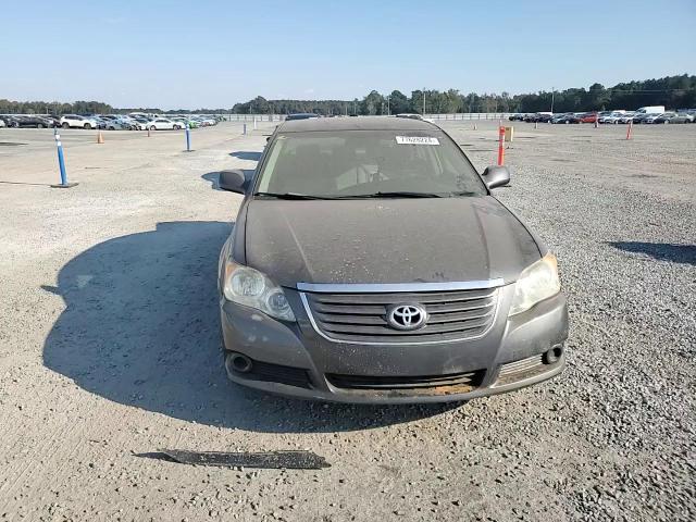 2010 Toyota Avalon - Image 11