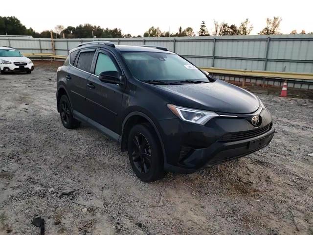 2017 Toyota RAV 4 - Image 12