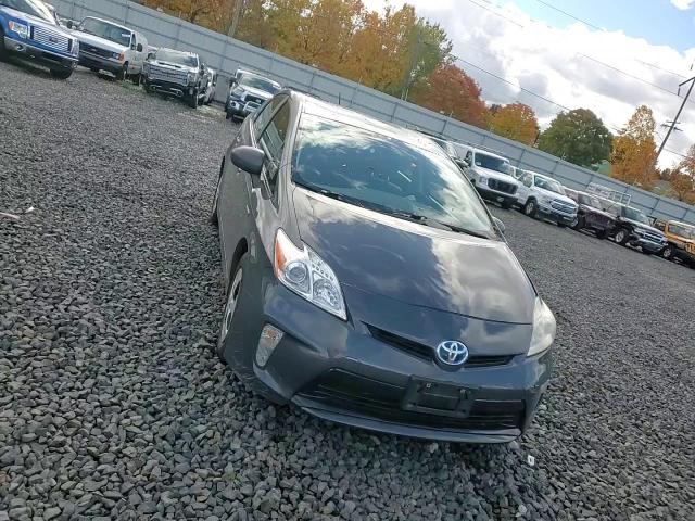 2013 Toyota Prius - Image 10