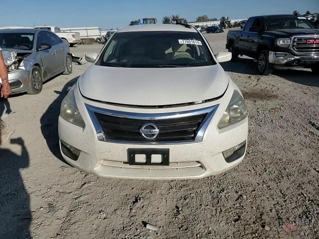 2015 Nissan Altima - Image 11