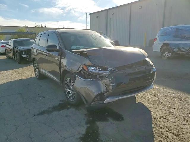 2018 Mitsubishi Outlander Es VIN: JA4AD2A34JZ063509 Lot: 77229914