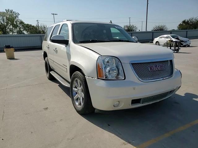 2014 GMC Yukon Denali VIN: 1GKS2EEF2ER112061 Lot: 75210244