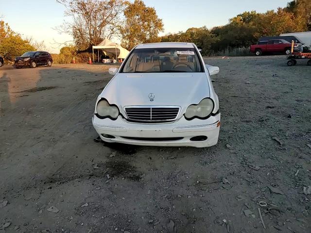 2004 Mercedes-Benz C 240 4Matic VIN: WDBRF81J34F490348 Lot: 77855514