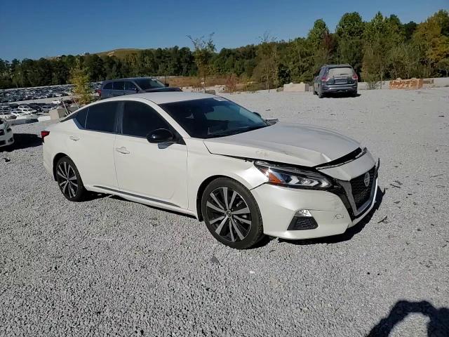 2020 Nissan Altima - Image 10