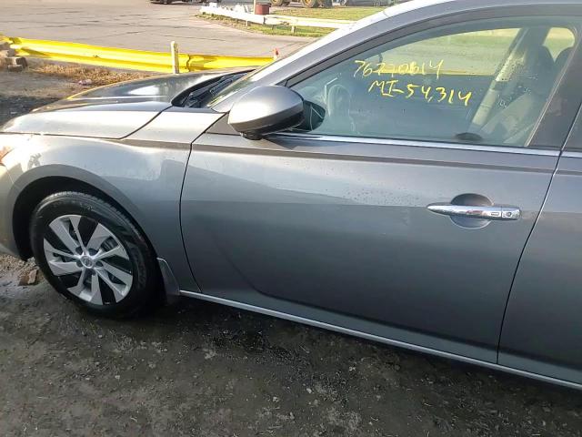 2020 Nissan Altima - Image 14