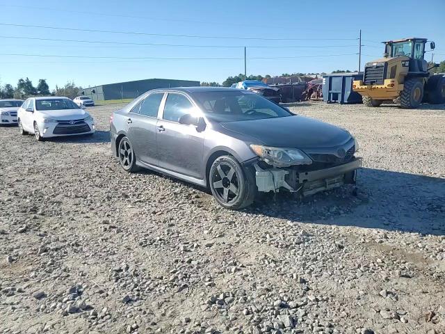 2013 Toyota Camry - Image 13