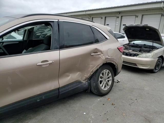 2020 Ford Escape - Image 12