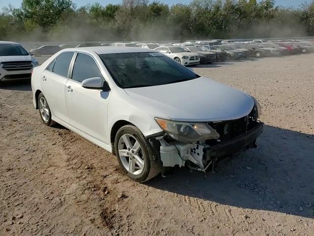 2013 Toyota Camry - Image 11