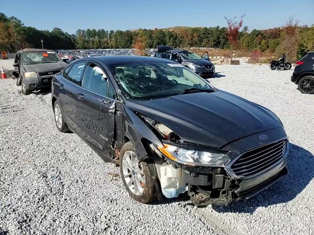 2019 Ford Fusion - Image 11