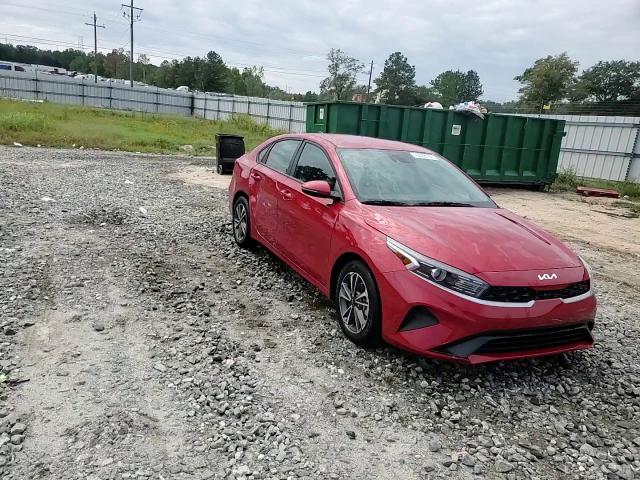 2024 Kia Forte - Image 14