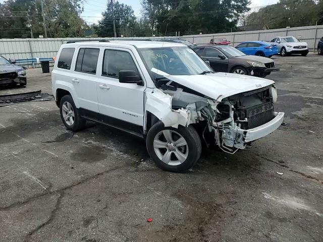 2014 Jeep Liberty (Patriot) - Image 12