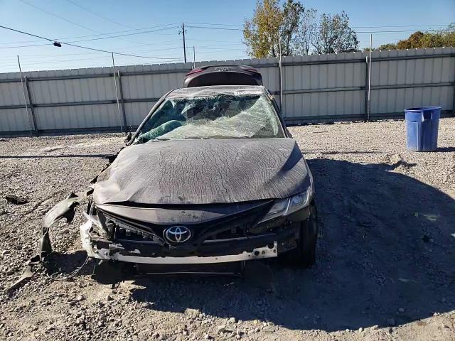 2022 Toyota Camry - Image 10